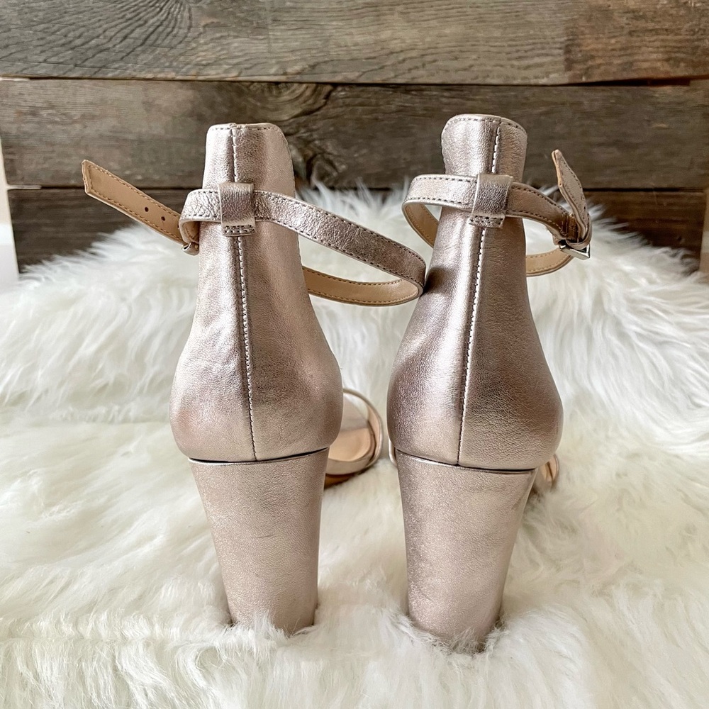 VINCE CAMUTO | Block Heel Pump - Picture 6 of 10